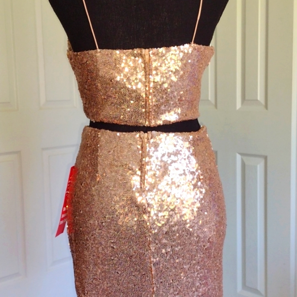 Two Piece Set - Picture 4 of 6